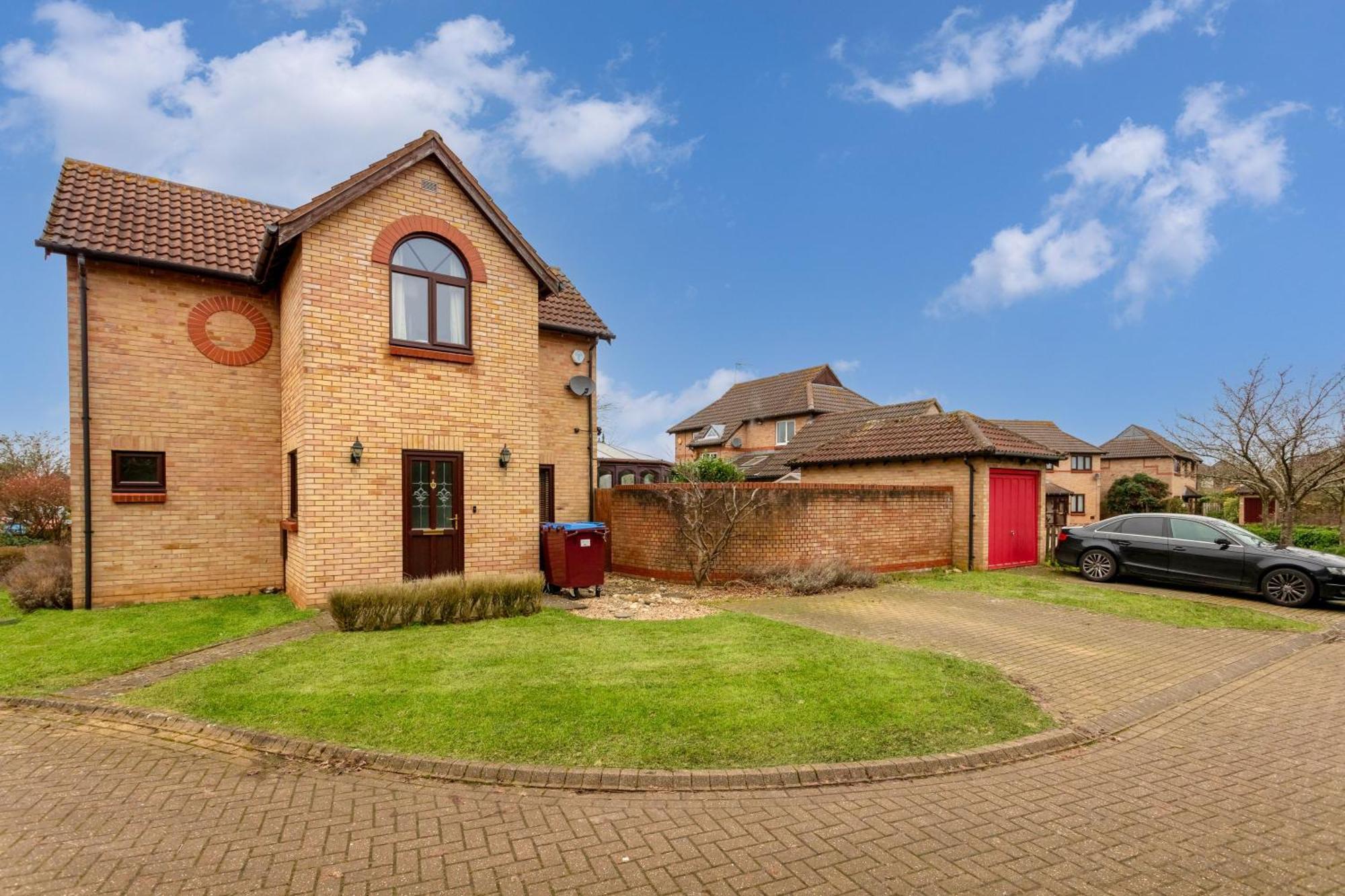Shenley House - Close To Centre - Driveway Parking, Self-check-in, Workspace, Fast Wifi And Smart Tv By Yoko Holiday home Milton Keynes