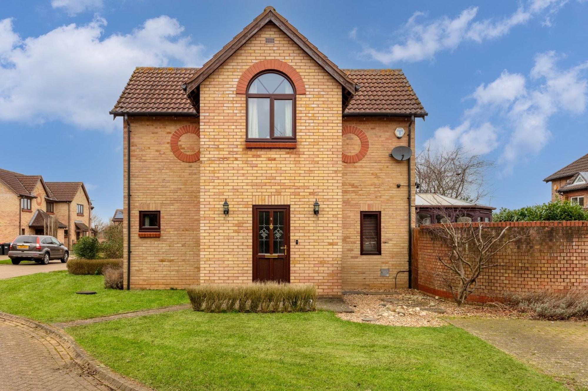 Holiday home Shenley House - Close To Centre - Driveway Parking, Self-check-in, Workspace, Fast Wifi And Smart Tv By Yoko *