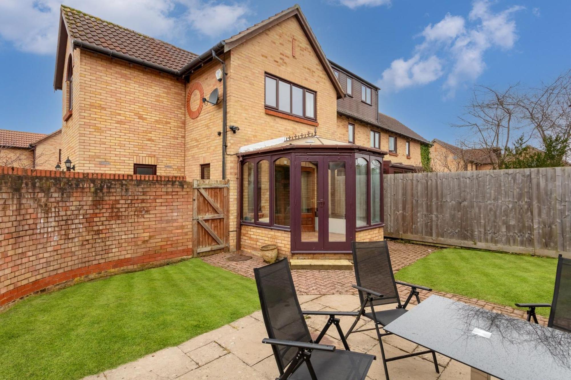Shenley House - Close To Centre - Driveway Parking, Self-check-in, Workspace, Fast Wifi And Smart Tv By Yoko *