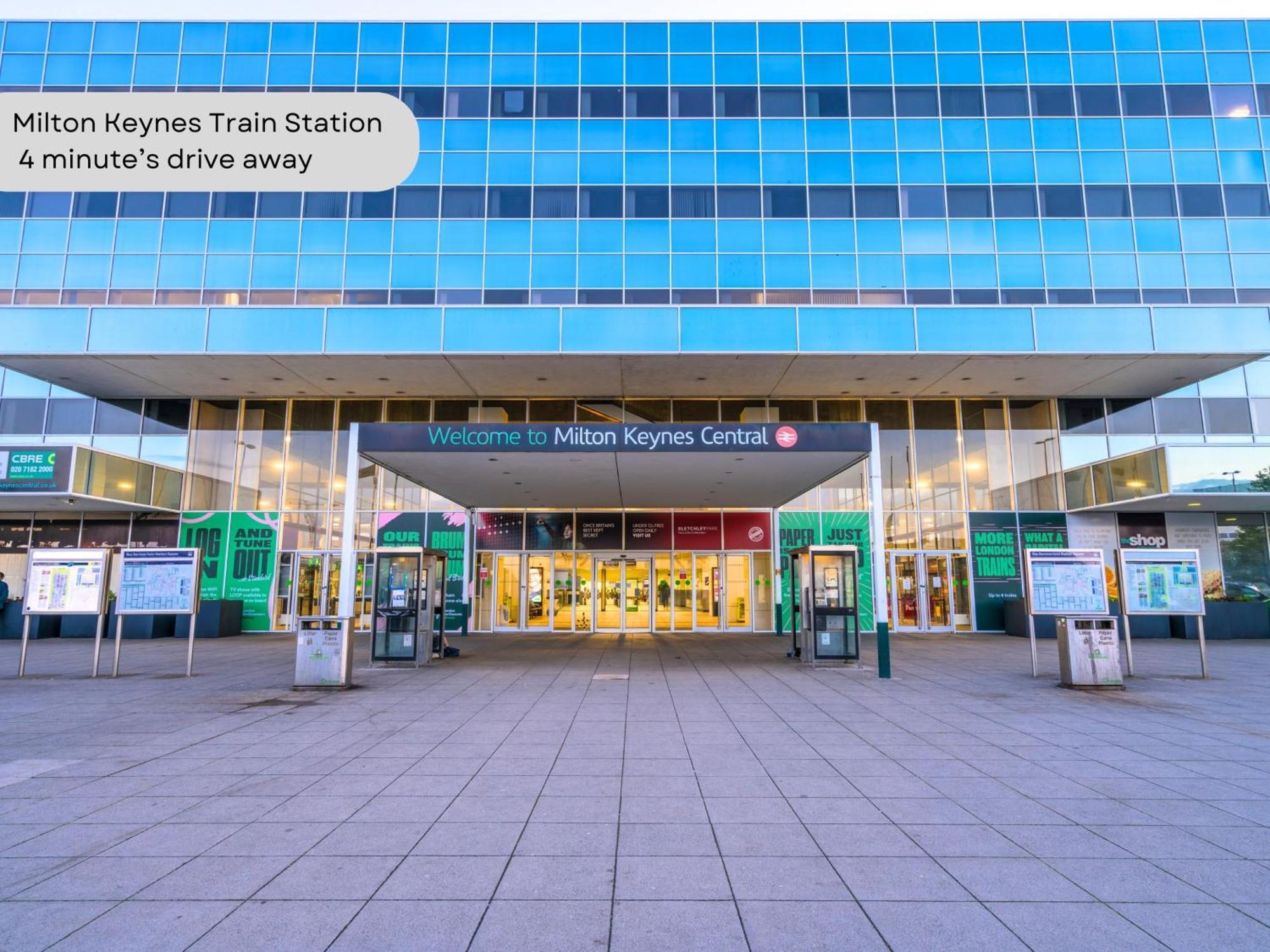 Shenley House - Close To Centre - Driveway Parking, Self-check-in, Workspace, Fast Wifi And Smart Tv By Yoko Milton Keynes